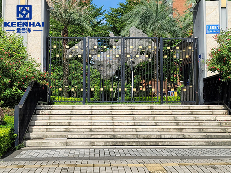 Aluminum Slatted Fence