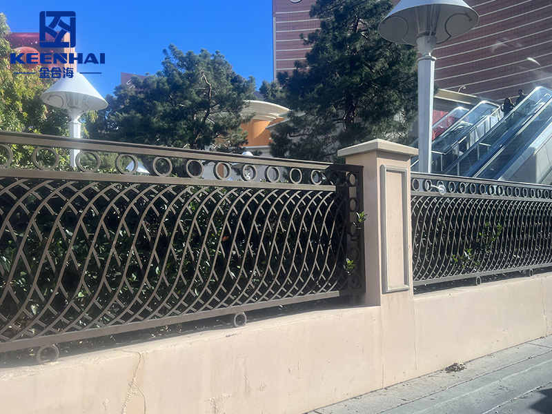 Aluminum Carved Fence