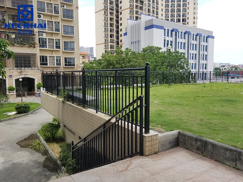 Step-by-Step Classic Slatted Fence Ideas for DIYers