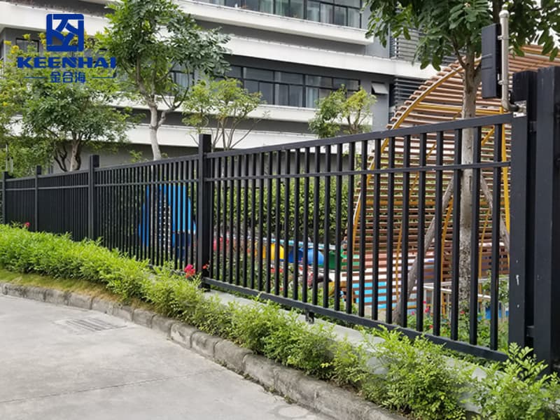 Modern Aluminum Slatted Fences